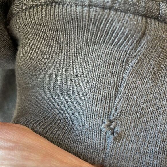 Tommy Hilfiger Soft Shell Fashion Bomber with Contrast Bib and Hood - Picture 12 of 13